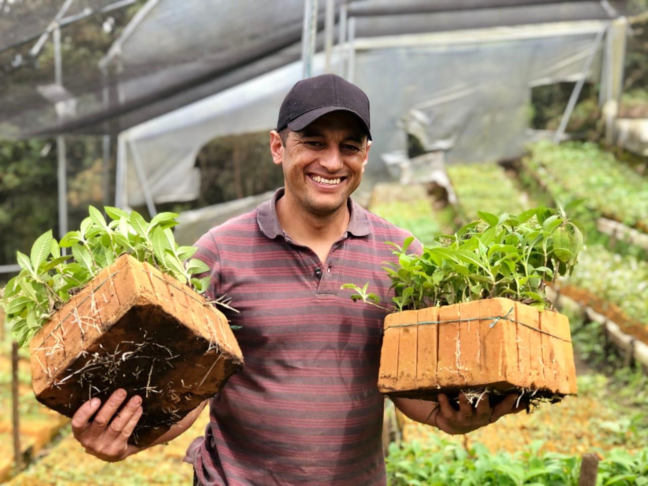 CORNARE LE APUESTA A SUSTRATOS ALTERNATIVOS PARA REEMPLAZAR EL USO DE BOLSAS PLÁSTICAS EN LA ESTRATEGIA #SEMBRARNOSUNE