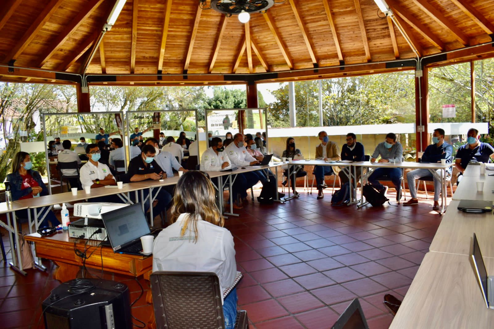 Mesa de Movilidad del Oriente Antioqueño: La Esperanza del Desarrollo Equitativo en la Región.