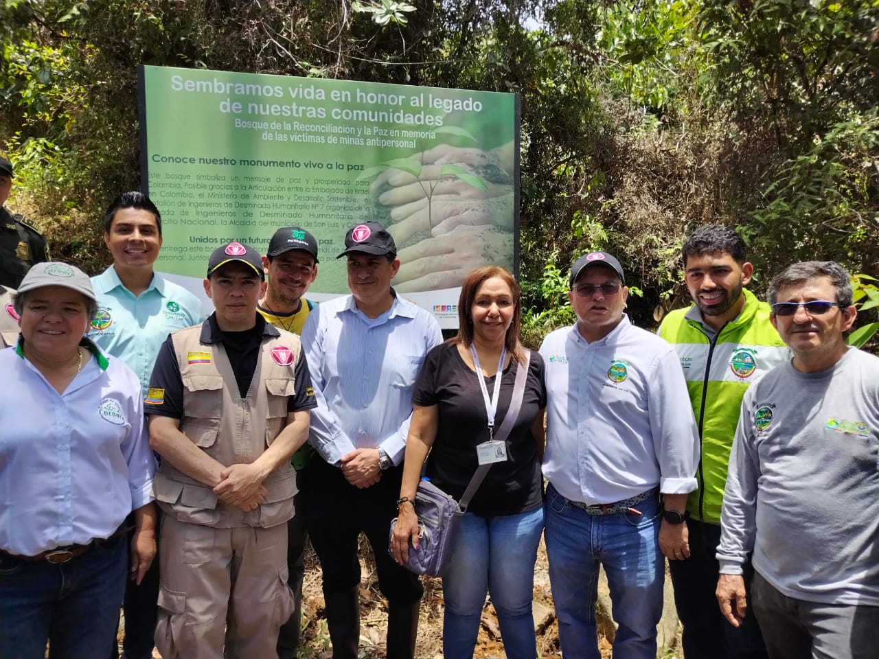 SE INAUGURÓ HOY EN SAN LUIS EL BOSQUE DE LA PAZ Y LA RECONCILIACIÓN